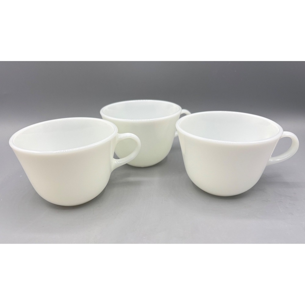 Vtg Pyrex Solid White Milk Glass Coffee Cups Mugs Set of‎ 3